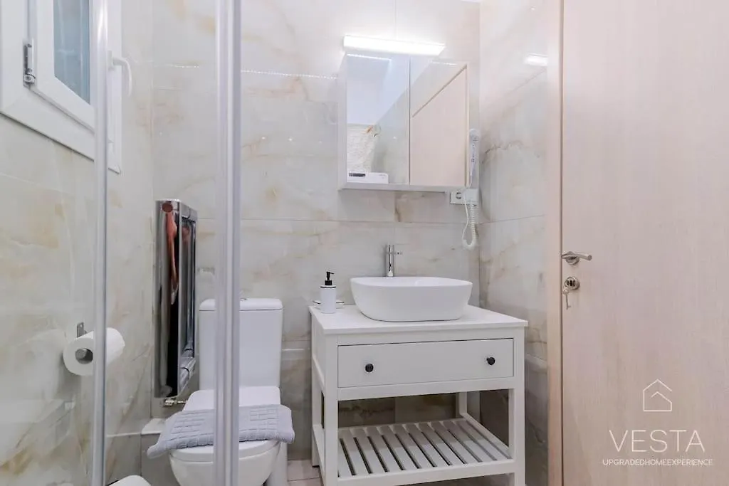 Roselyn 3-Bdrm Central Suite, Vesta Philoxenia Thessaloniki 0*,