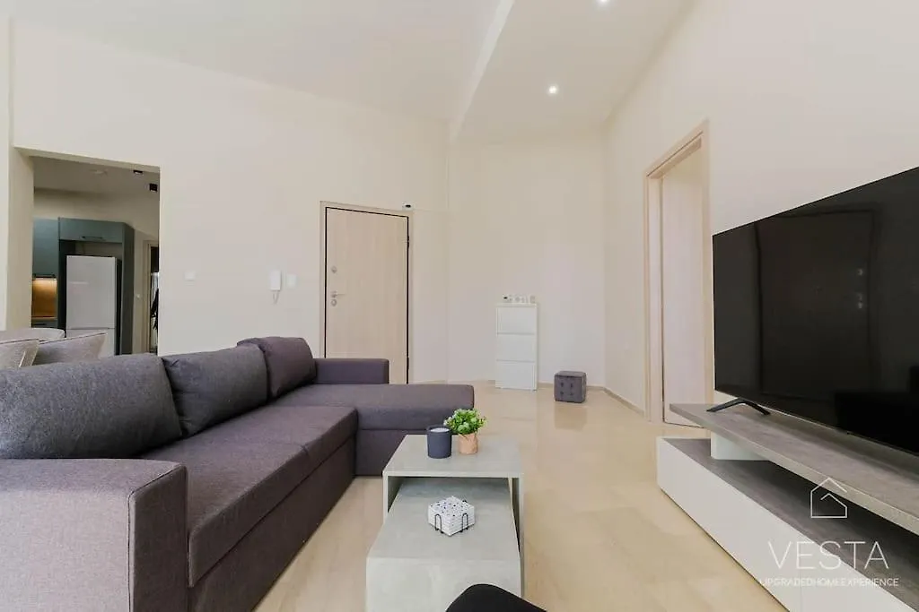 Roselyn 3-Bdrm Central Suite, Vesta Philoxenia Thessaloniki Apartment